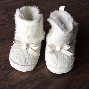 Carters Newborn Winter Boots